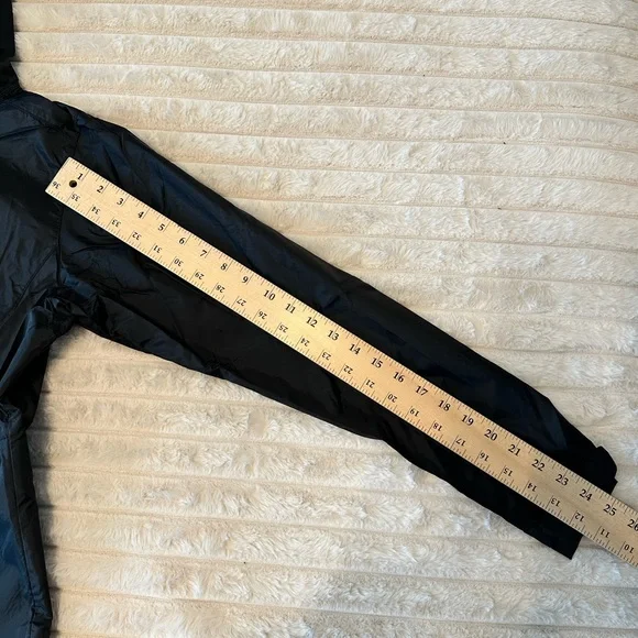 Columbia Women’s Hooded Windbreaker Jacket - Picture 10 of 11